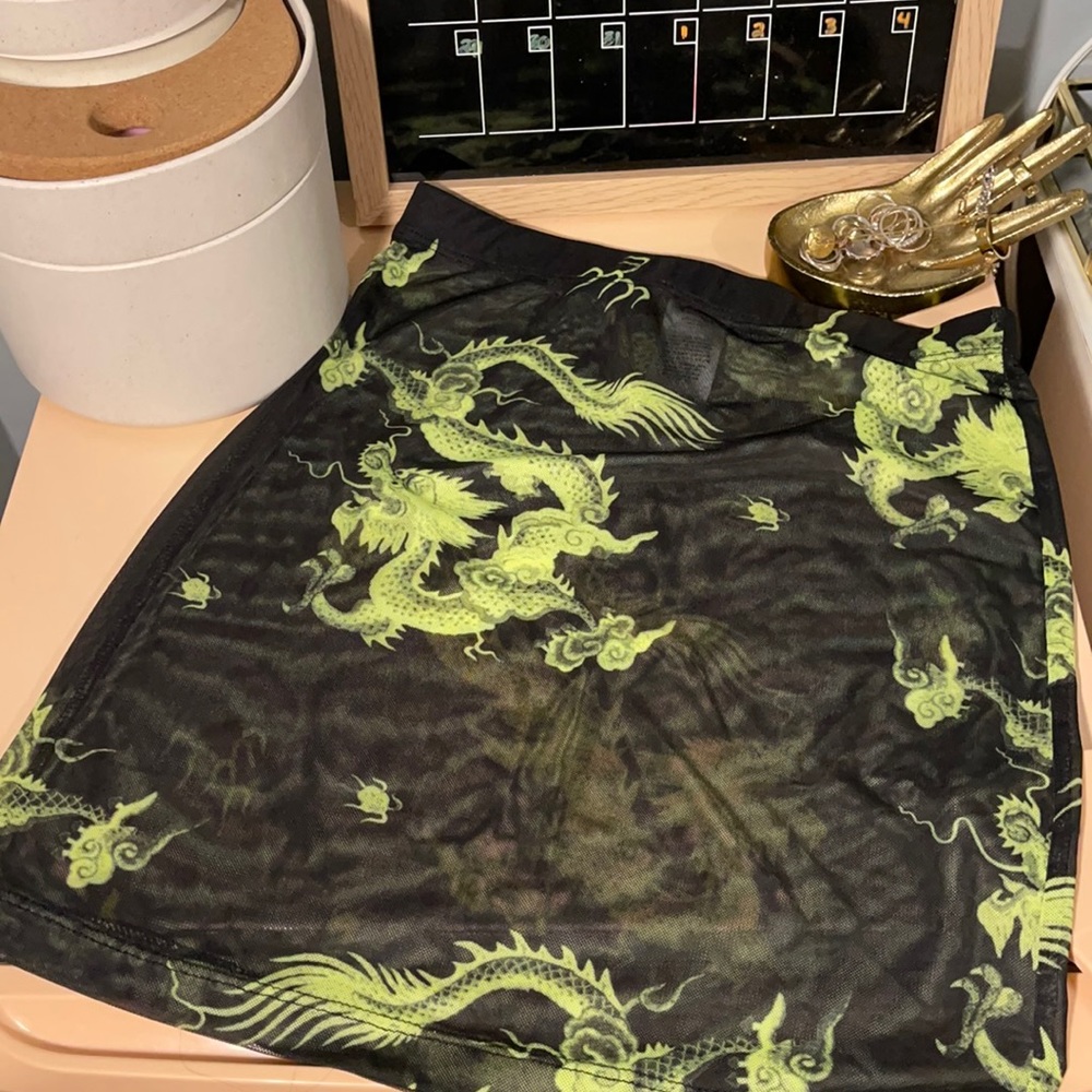 Mesh Dragon Detail Mini Skirt